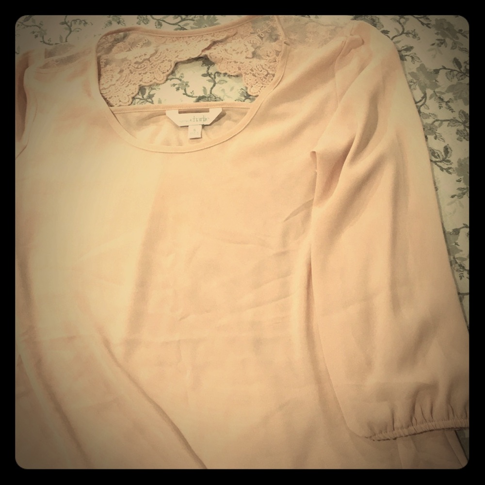 Flowing sheer blouse, easy to layer